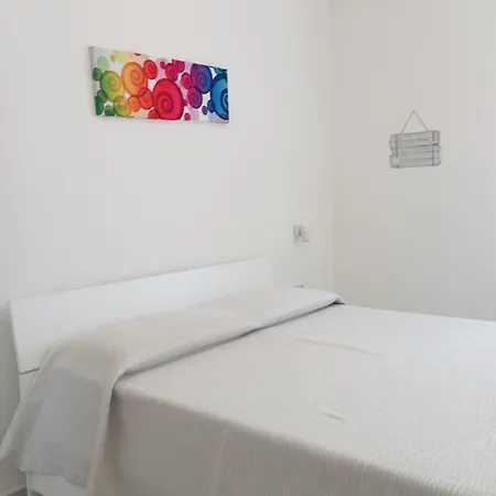 Casa Aurora, Il Mare E Il Centro A Portata Di Mano Διαμέρισμα Βιέστε